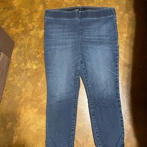 Simply Vera Vera Wang Pull On Crop Denim Jeans